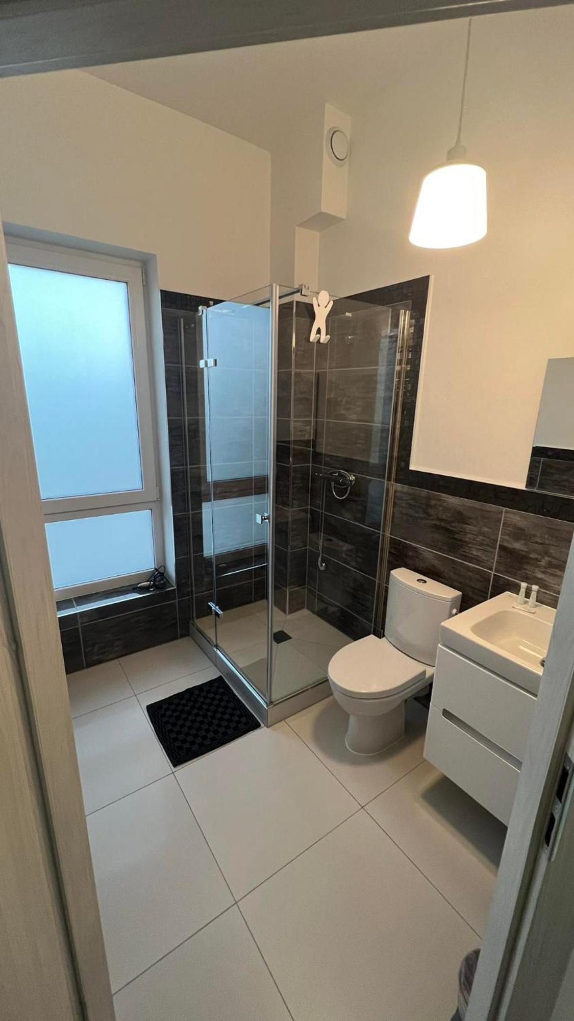 Azyl Hotel Легница Екстериор снимка