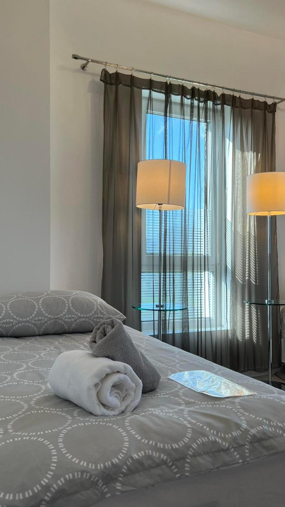 Azyl Hotel Легница Екстериор снимка