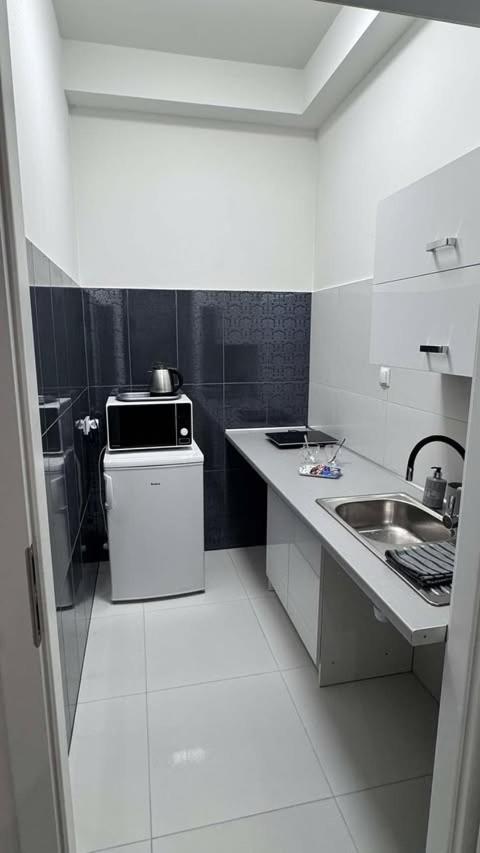 Azyl Hotel Легница Екстериор снимка